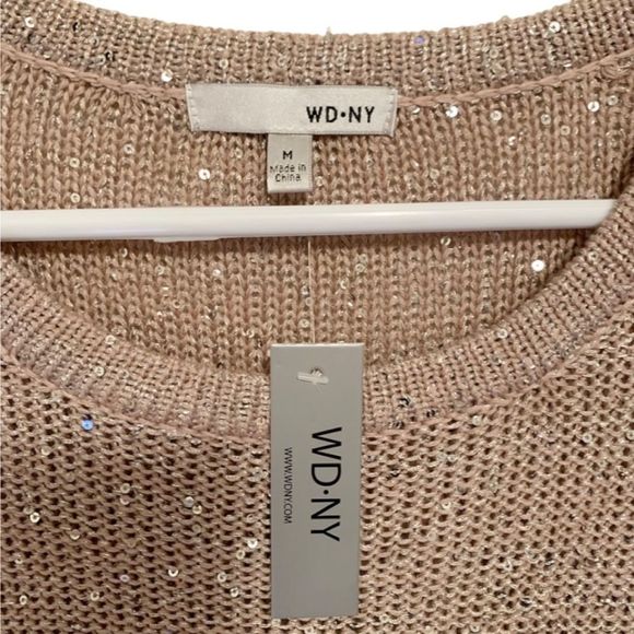 WD.NY New Top Short Sleeve Knit NWT Sweater Gold Sequins Dressy Size Medium - Picture 2 of 6